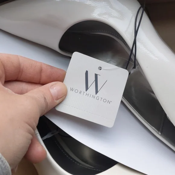 Classic Ivory Worthington heels - Picture 4 of 6